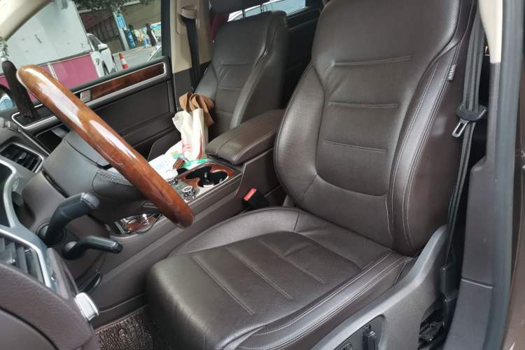 Used Volkswagen Touareg 2014 3.0 TSI New Edition Left Front Seat