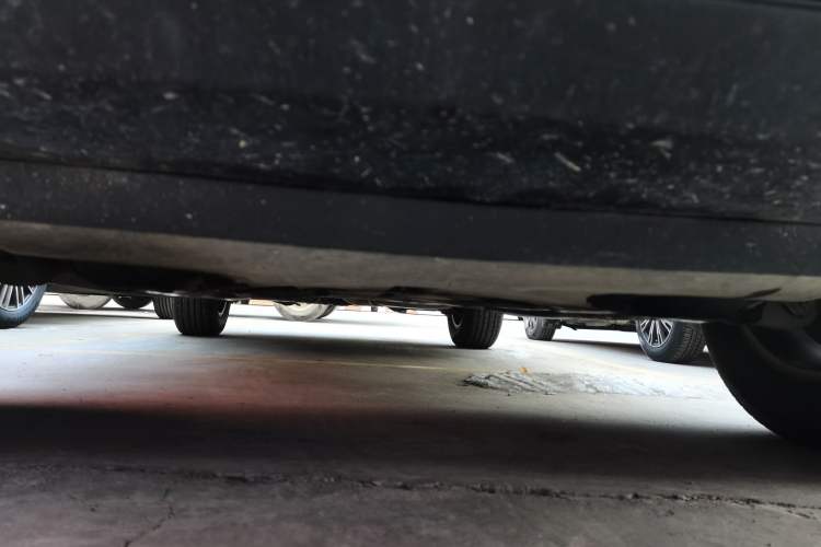 Used Volkswagen Touareg 2015 3.0 TDI Diesel Standard Model Chassis Front