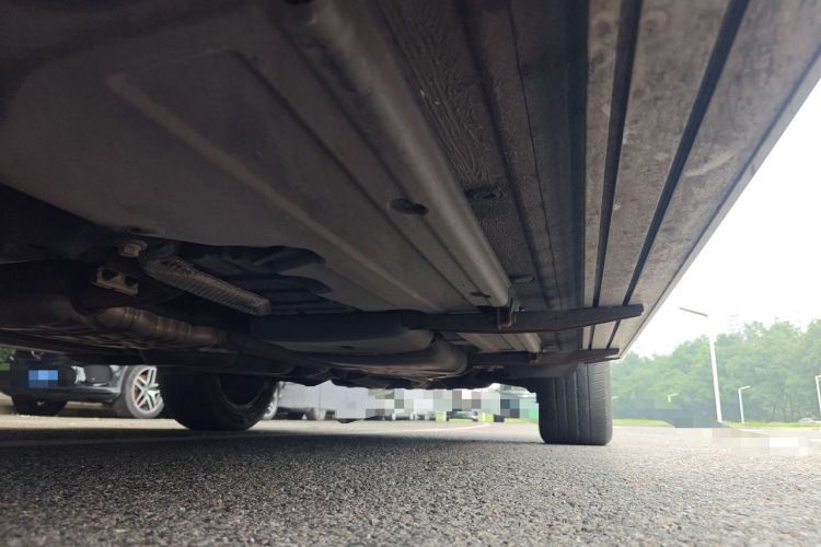 Used Volkswagen Touareg 2015 3.0 TSI Standard Model Chassis Front Left