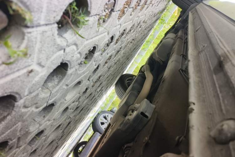 Used Volkswagen Touareg  Chassis Front Right
