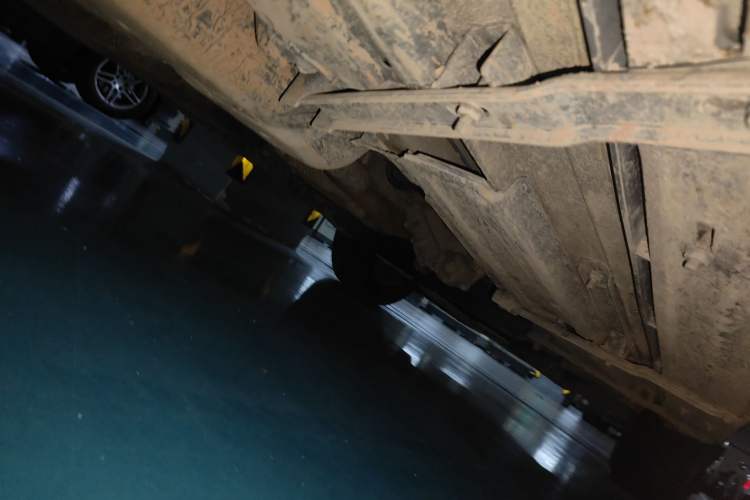 Used Volkswagen Touareg 2015 3.0 TDI Diesel Comfort Model Chassis Rear Right