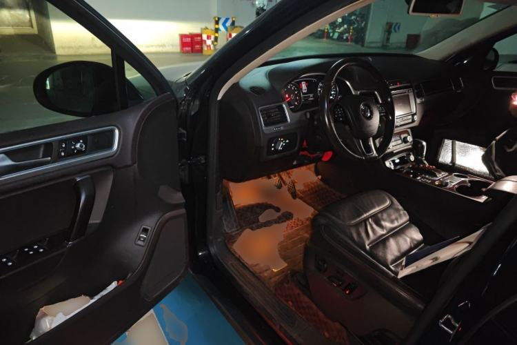 Used Volkswagen Touareg 2015 3.0 TSI Standard Model Driver Seat