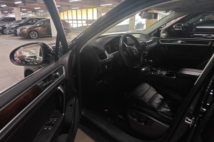 Used Volkswagen Touareg 2015 3.0 TSI Standard Model Driver Seat