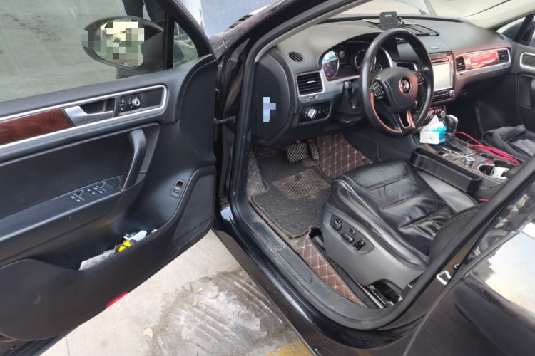 Used Volkswagen Touareg 2015 3.0 TDI Diesel Standard Model Driver Seat