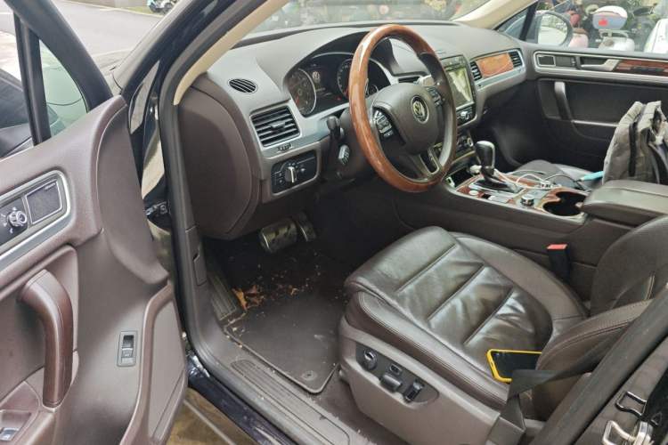 Used Volkswagen Touareg 2015 3.0 TSI Luxury Model Driver Seat