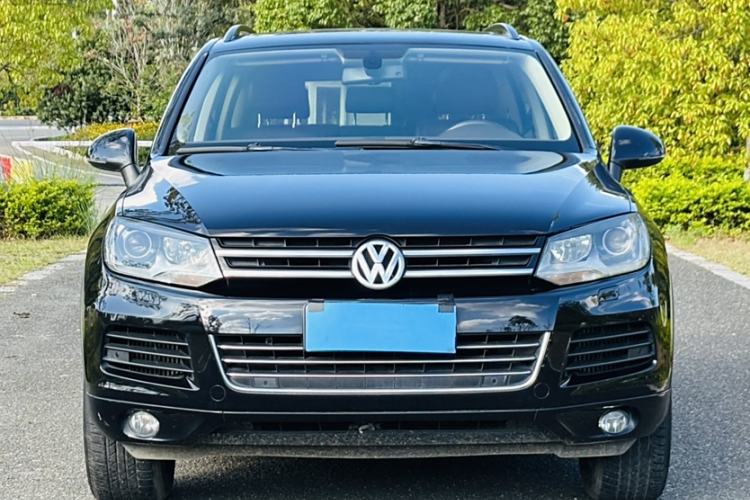 Used Volkswagen Touareg 2015 3.0 TDI Diesel Standard Model Exterior 4