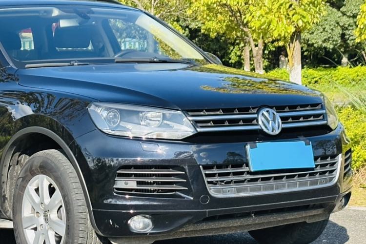 Used Volkswagen Touareg 2015 3.0 TDI Diesel Standard Model Exterior 6
