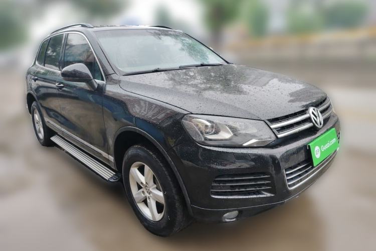 Used Volkswagen Touareg 2015 3.0 TSI Comfort Model Front Right 45 Deg