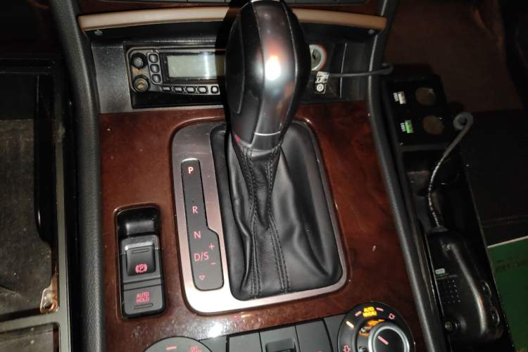 Used Volkswagen Touareg 2015 3.0 TDI Diesel Comfort Model Gear Lever