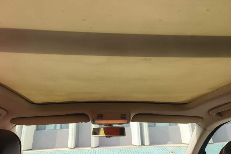Used Volkswagen Touareg  Headliner