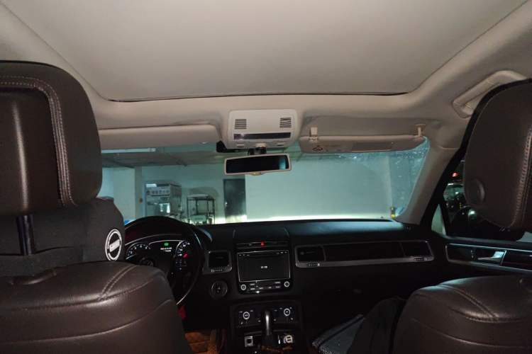 Used Volkswagen Touareg 2015 3.0 TSI Standard Model Headliner