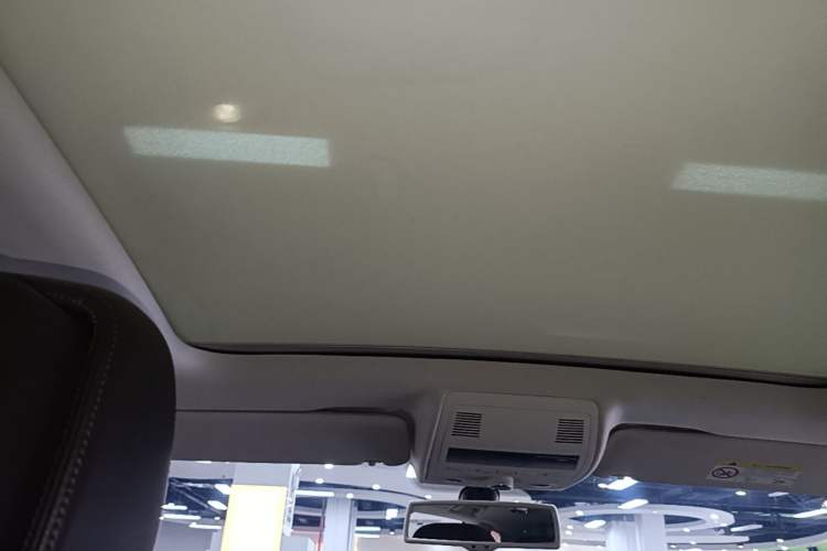Used Volkswagen Touareg 2015 3.0 TSI Standard Model Headliner