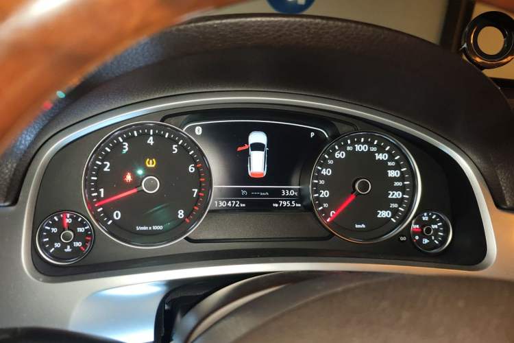 Used Volkswagen Touareg 2015 3.0 TSI Audacious Limited Edition Instrument Cluster