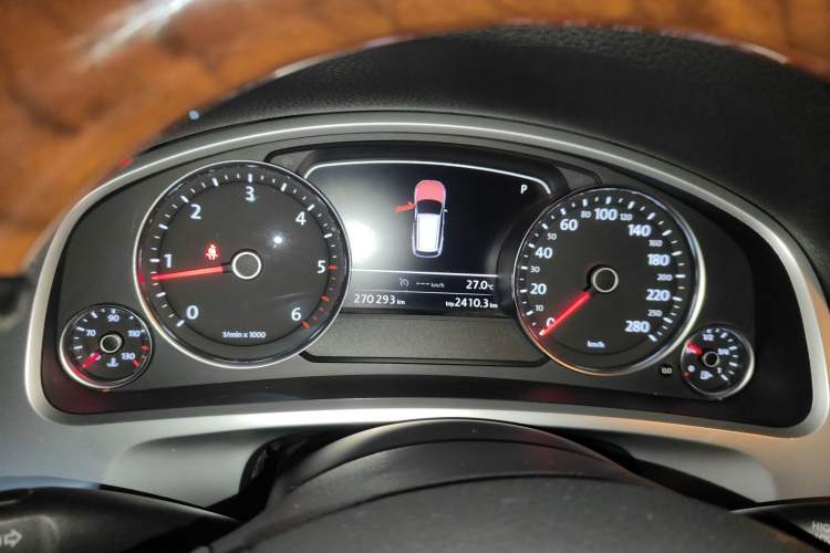Used Volkswagen Touareg 2015 3.0 TDI Diesel Comfort Model Instrument Cluster
