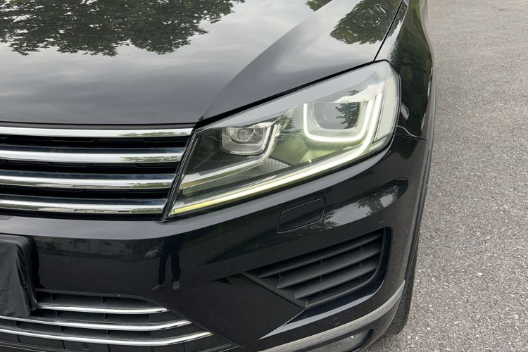Used Volkswagen Touareg 2015 3.0 TSI Standard Model Left Front Headlight