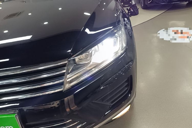 Used Volkswagen Touareg 2015 3.0 TSI Standard Model Left Front Headlight