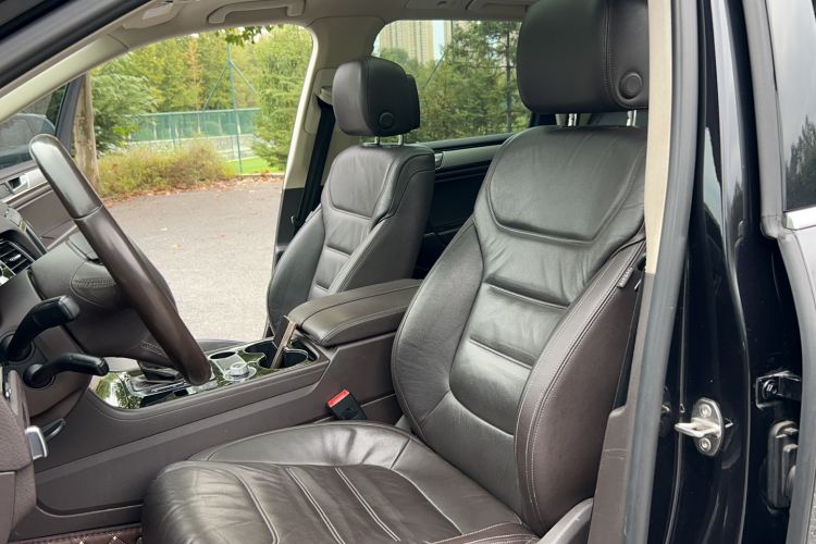 Used Volkswagen Touareg 2015 3.0 TSI Standard Model Left Front Seat
