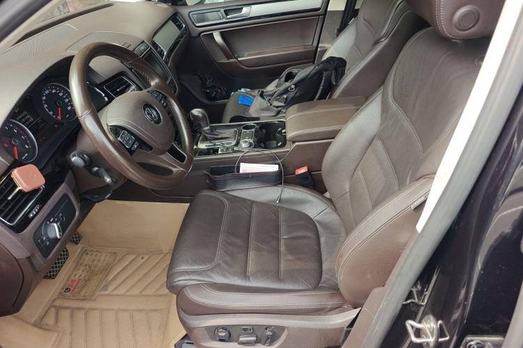 Used Volkswagen Touareg 2015 3.0 TSI Standard Model Left Front Seat