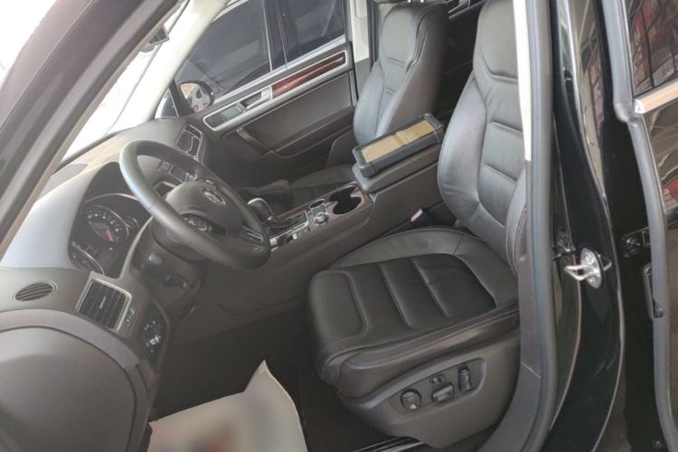 Used Volkswagen Touareg 2015 3.0 TSI Standard Model Left Front Seat