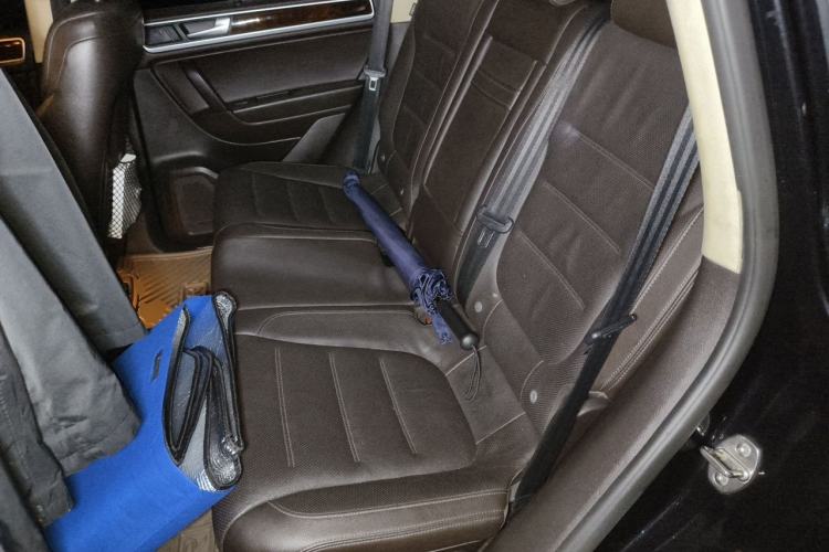 Used Volkswagen Touareg 2015 3.0 TSI Luxury Model Left Rear Seat