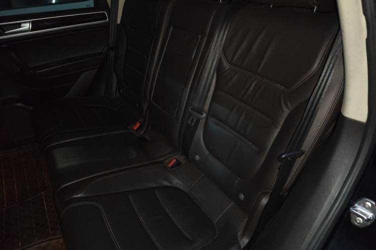 Used Volkswagen Touareg 2015 3.0 TSI Standard Model Left Rear Seat