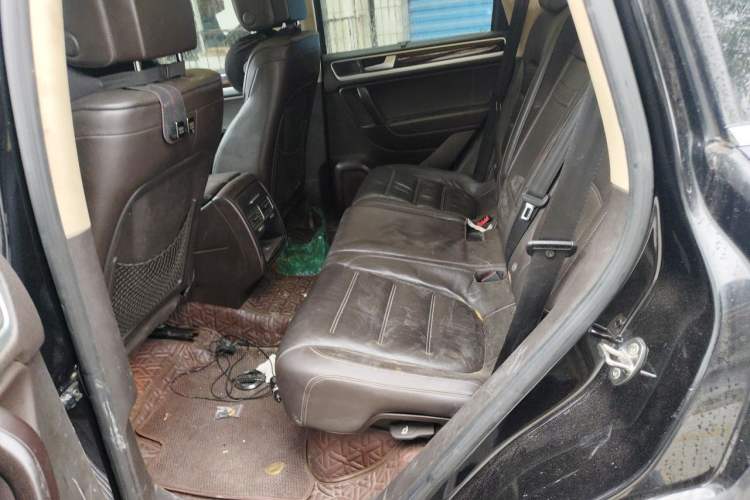 Used Volkswagen Touareg 2015 3.0 TSI Comfort Model Left Rear Seat