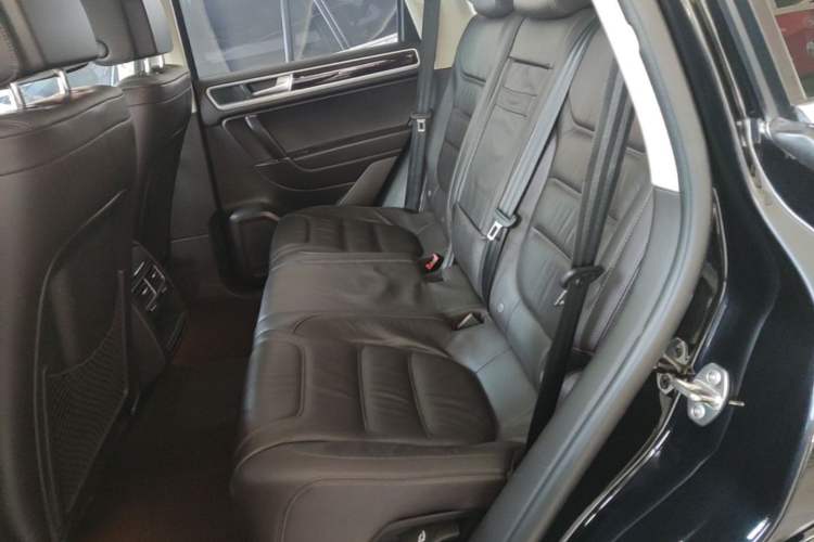 Used Volkswagen Touareg 2015 3.0 TSI Standard Model Left Rear Seat