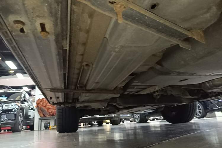 Used Volkswagen Touareg 2015 3.0 TSI Standard Model Left Side Sill