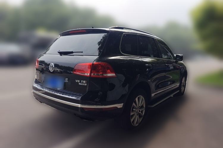 Used Volkswagen Touareg 2015 3.0 TSI Standard Model Rear Right 45 Deg