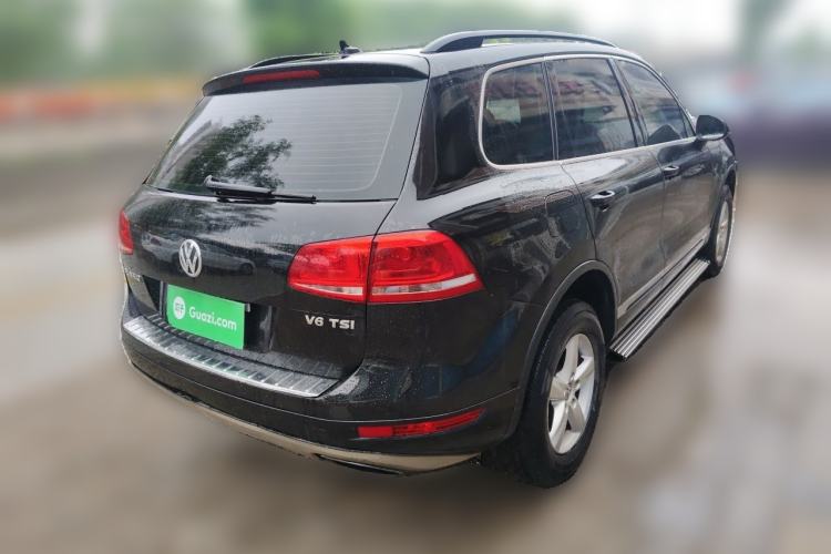 Used Volkswagen Touareg 2015 3.0 TSI Comfort Model Rear Right 45 Deg