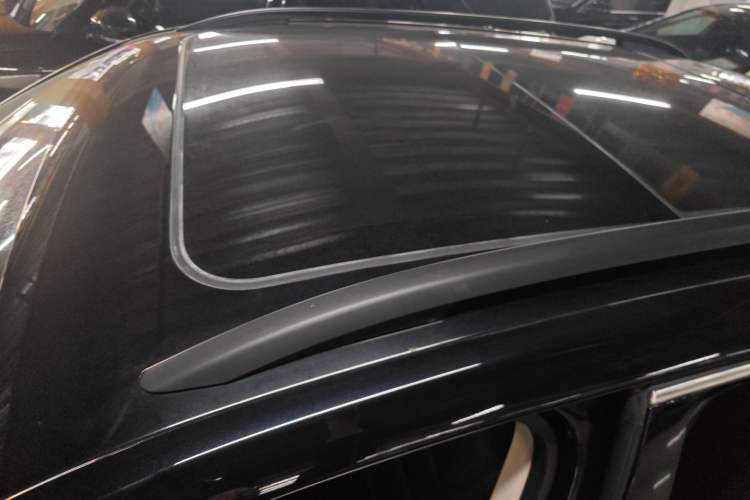 Used Volkswagen Touareg 2015 3.0 TSI Standard Model Roof