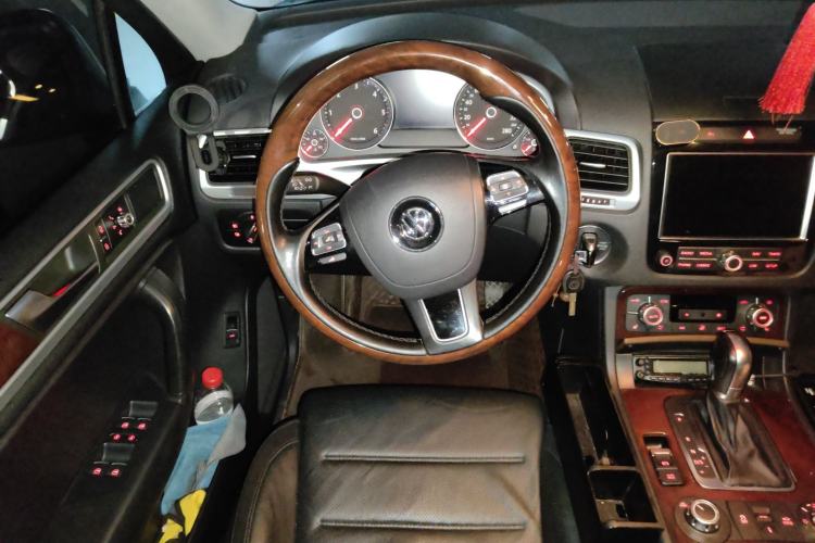 Used Volkswagen Touareg 2015 3.0 TDI Diesel Comfort Model Steering Wheel