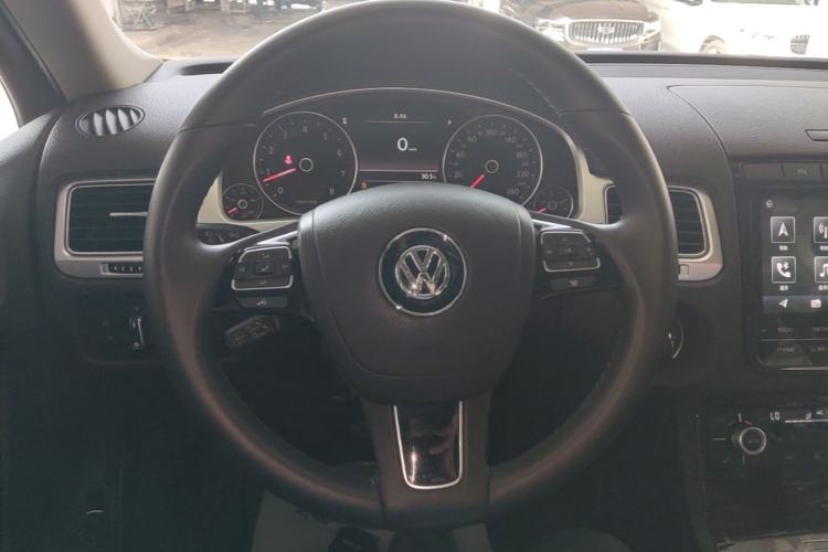 Used Volkswagen Touareg 2015 3.0 TSI Standard Model Steering Wheel