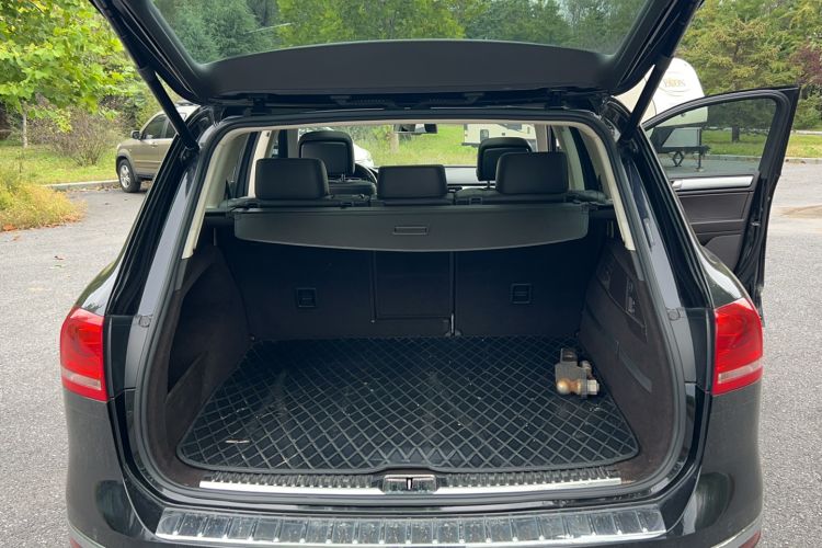 Used Volkswagen Touareg 2015 3.0 TSI Standard Model Trunk
