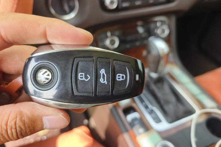 Used Volkswagen Touareg  Vehicle Key