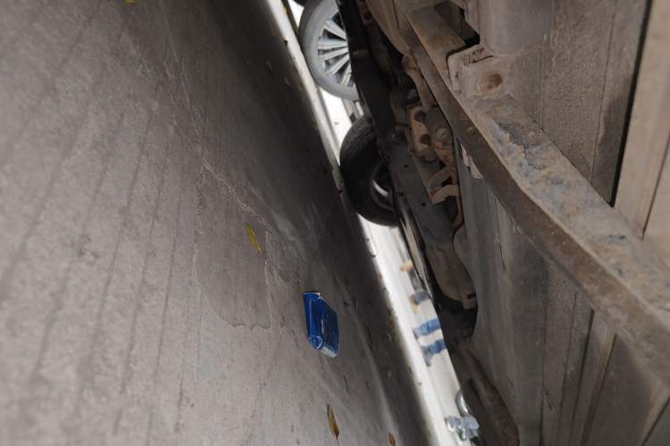 Used Volkswagen Touareg 2015 3.0 TSI Comfort Model Chassis Front Right