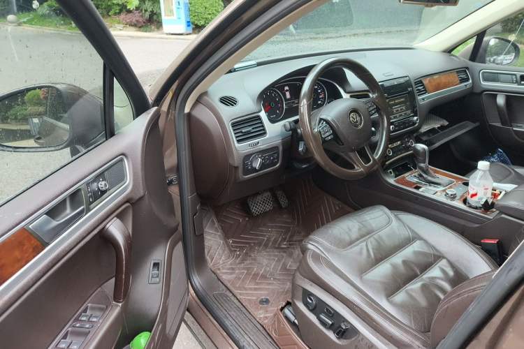Used Volkswagen Touareg 2015 3.0 TSI Comfort Model Driver Seat