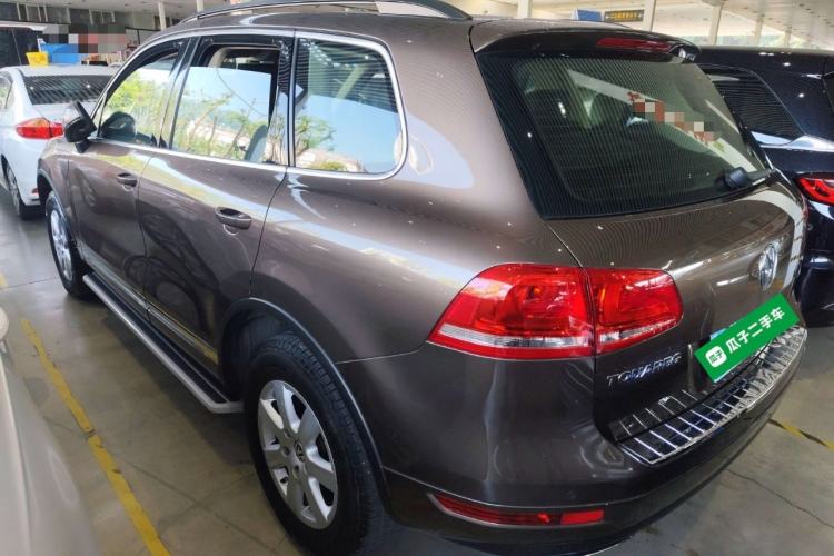 Used Volkswagen Touareg 2015 3.0 TDI Diesel Standard Model Exterior 3