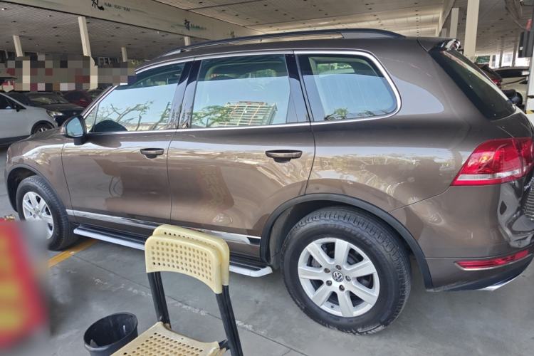 Used Volkswagen Touareg 2015 3.0 TDI Diesel Standard Model Exterior 3