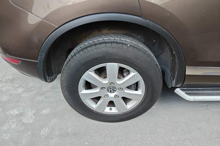 Used Volkswagen Touareg 2015 3.0 TSI Standard Model Exterior 3