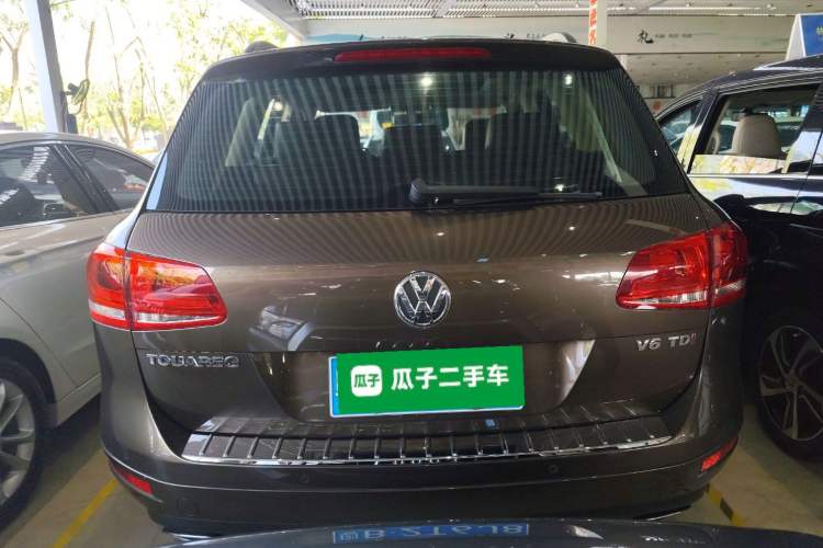 Used Volkswagen Touareg 2015 3.0 TDI Diesel Standard Model Exterior 4