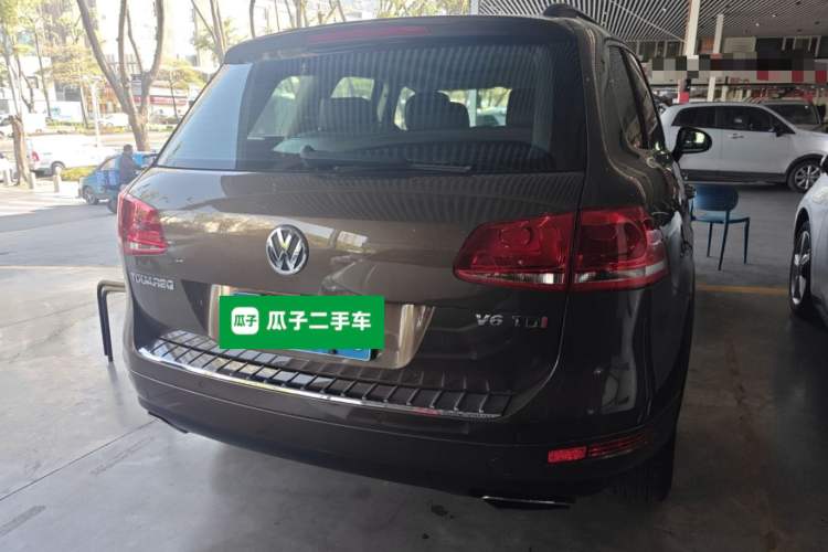 Used Volkswagen Touareg 2015 3.0 TDI Diesel Standard Model Exterior 4
