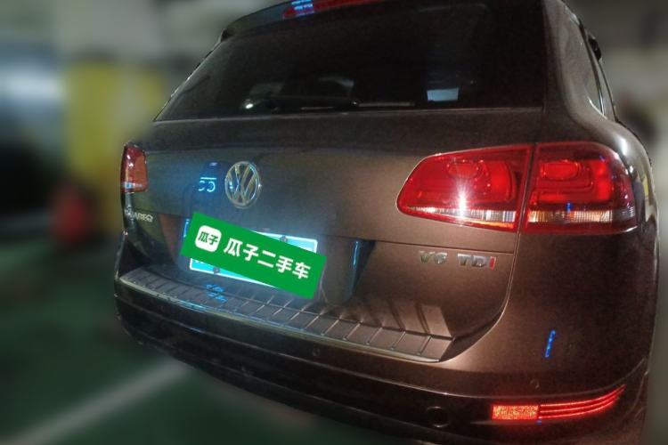 Used Volkswagen Touareg 2015 3.0 TDI Diesel Comfort Model Exterior 4