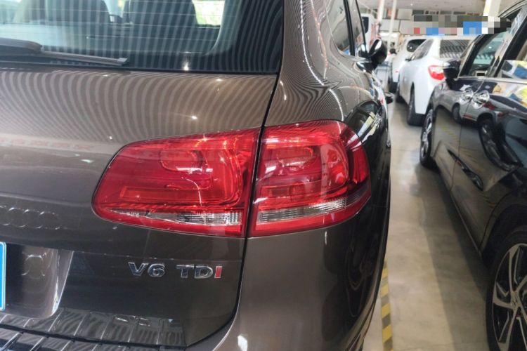 Used Volkswagen Touareg 2015 3.0 TDI Diesel Standard Model Exterior 6