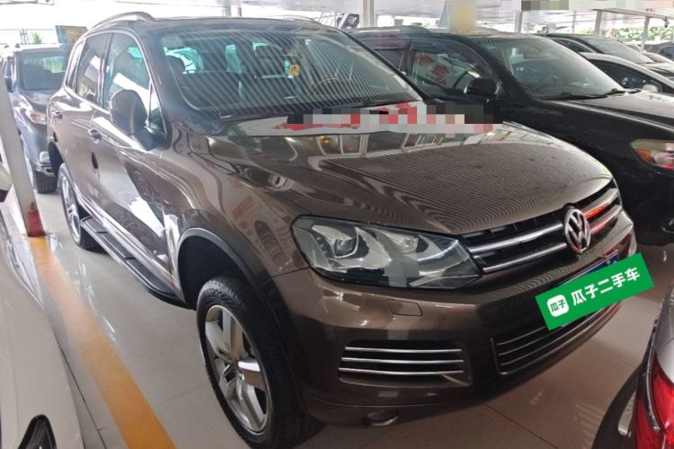 Used Volkswagen Touareg 2015 3.0 TSI Luxury Model Front Right 45 Deg