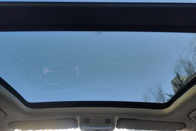 Used Volkswagen Touareg 2015 3.0 TSI Comfort Model Headliner