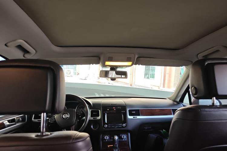 Used Volkswagen Touareg 2015 3.0 TSI Standard Model Headliner