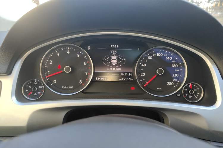 Used Volkswagen Touareg 2015 3.0 TSI Comfort Model Instrument Cluster