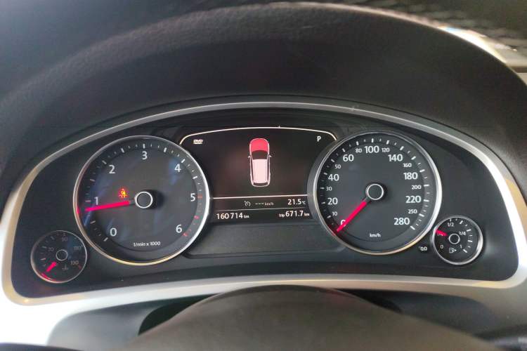 Used Volkswagen Touareg 2015 3.0 TDI Diesel Standard Model Instrument Cluster