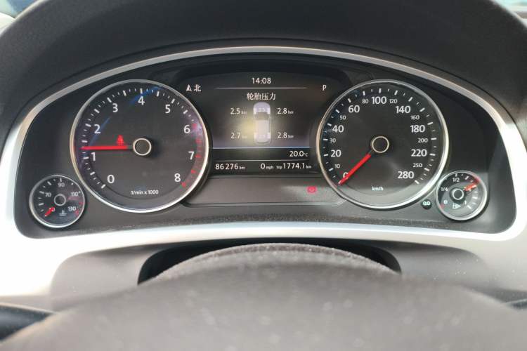 Used Volkswagen Touareg 2015 3.0 TSI Luxury Model Instrument Cluster